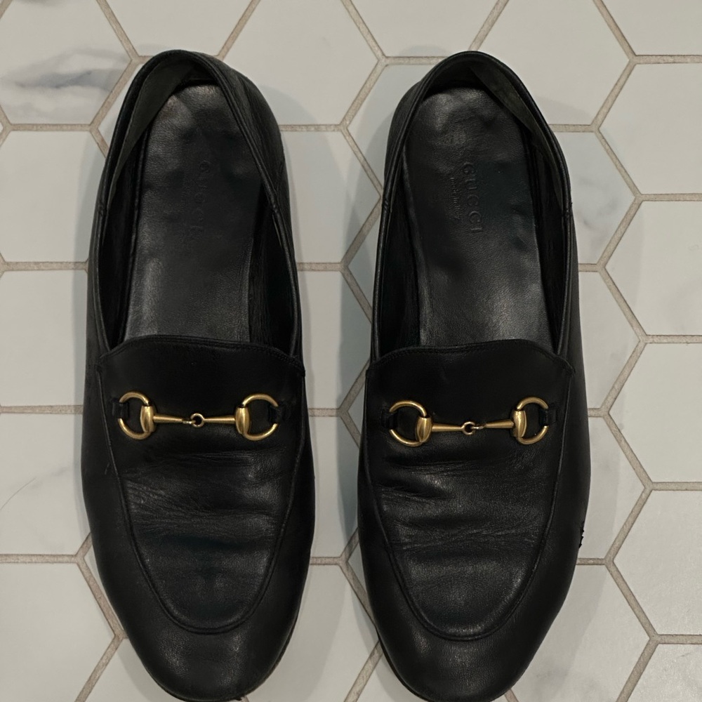 Women’s Gucci Jordaan Black Leather Loafers with Gold Hardware